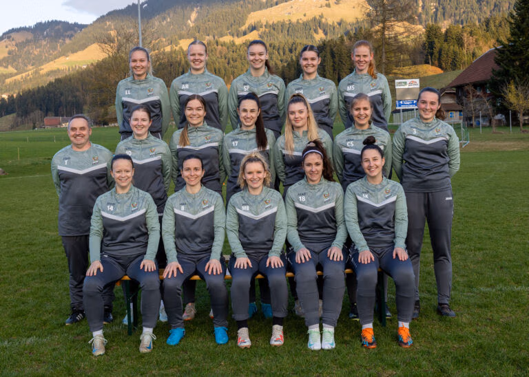 Neue Team­be­klei­dung für die Frau­en Team Re­gi­on Entlebuch