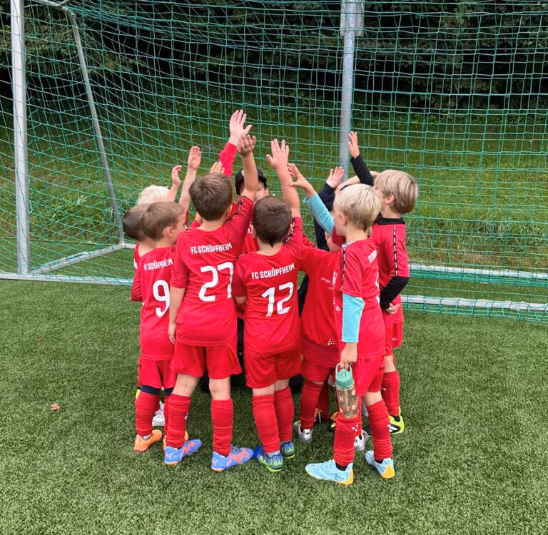 G‑Juniorinnen und Ju­nio­ren Trainings