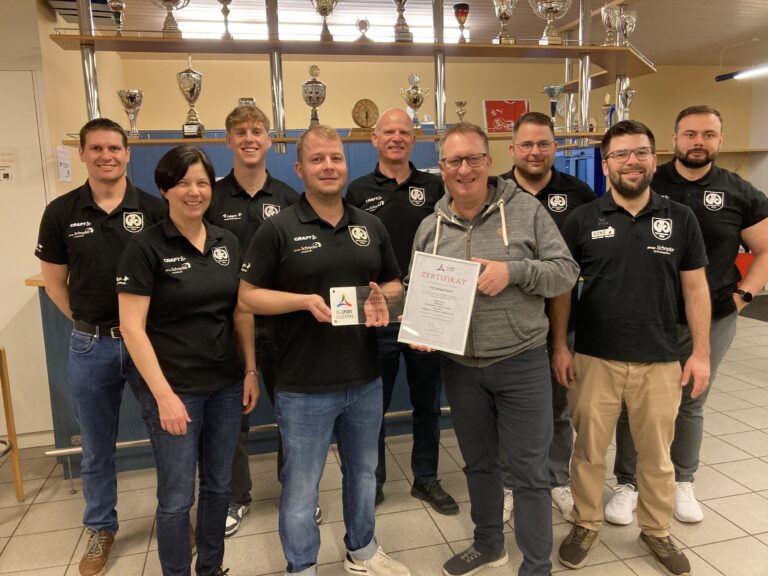 Qua­li­täts­la­bel IG Sport Lu­zern überreicht