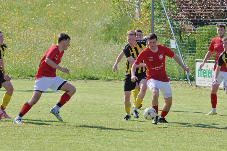 Auf­stiegs­spie­le rü­cken in wei­te&nbsp;Ferne